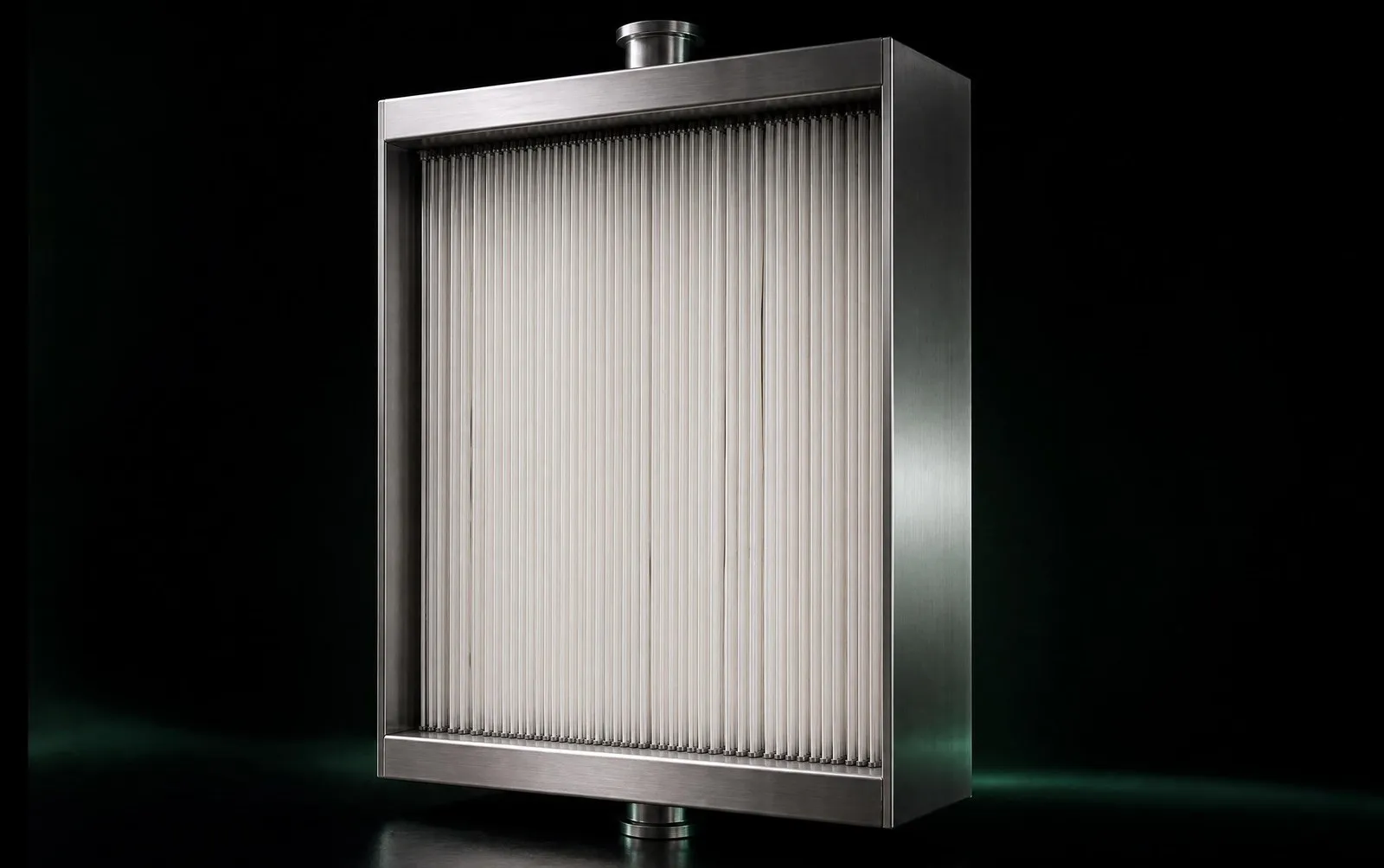 Rendering einer NeoCarbon-Hollow-Fiber-Kartusche: ein Rahmen aus gebürstetem Stahl mit einer Anordnung weißer Fasern und Wasseranschlüssen oben und unten
